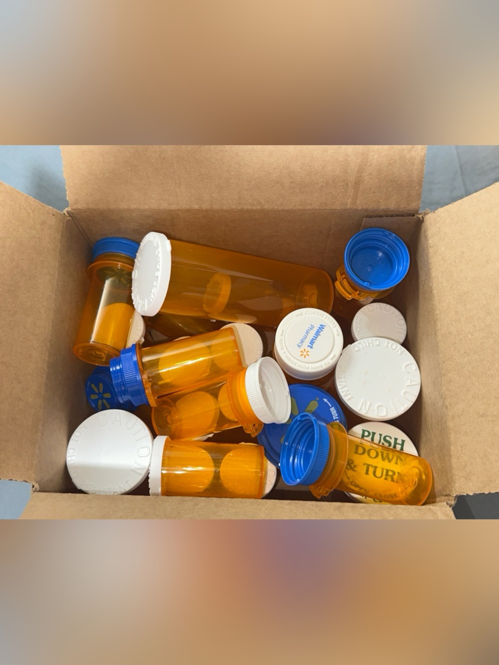 25 Empty Pill Containers - Picture 1 of 1